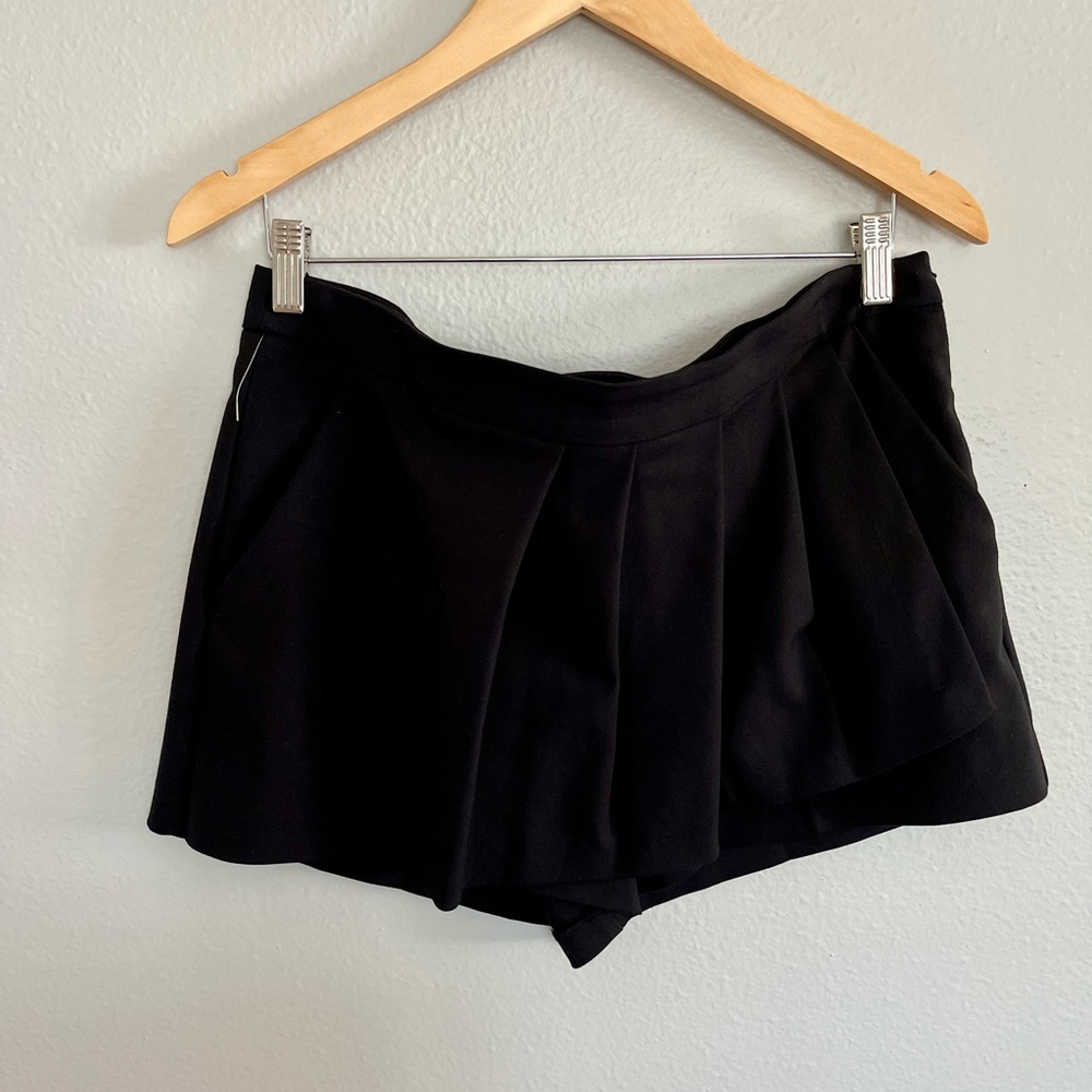 Zara Classic Black Women's Skorts BNWOT